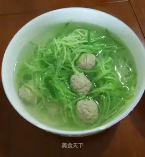 Meatball radish soup