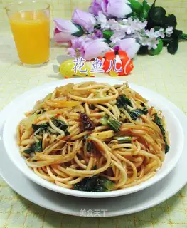Beef sauce and vegetable noodles