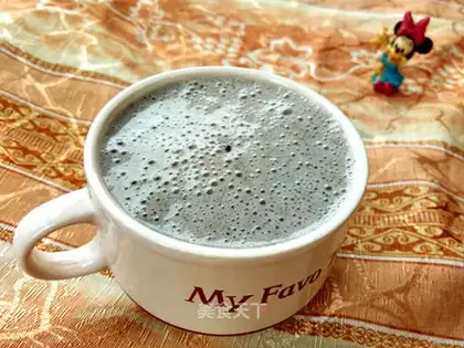 Black sesame banana milk