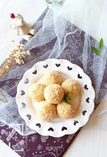 Milk coconut ball