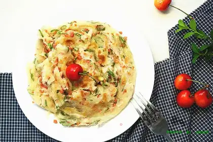 Onion ham cake
