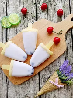Banana yogurt
