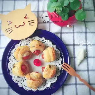 Sour sausage rolls