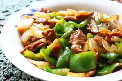 Pepper onion fried meat