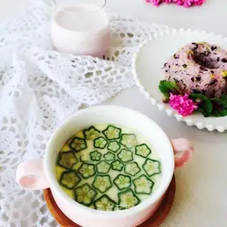 Autumn steamed eggs