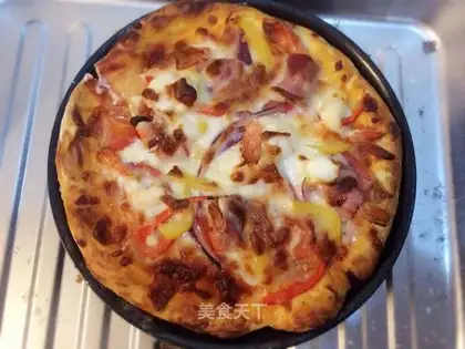 Bacon roll shrimp pizza