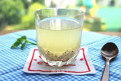 Meal-meal tea