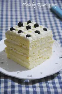 Blueberry cream cake