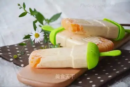Peach ice cream