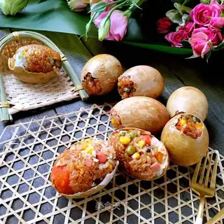 Five-coloured rice eggs
