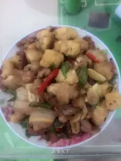 The tofu fried the meat