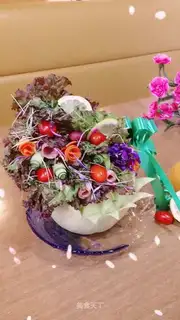 Platinum-fruit salad