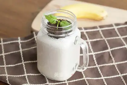 Banana olio shake