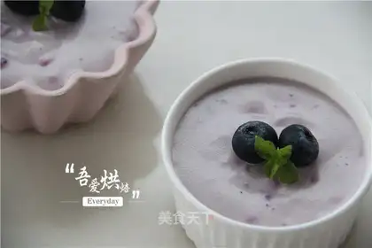 Blueberry ice cream