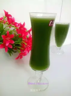 Fresh cucumber juice