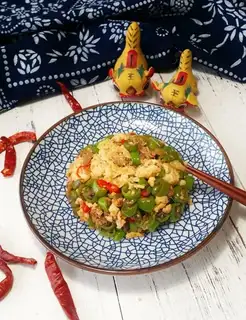 Pepper shrimp skin fried eggs