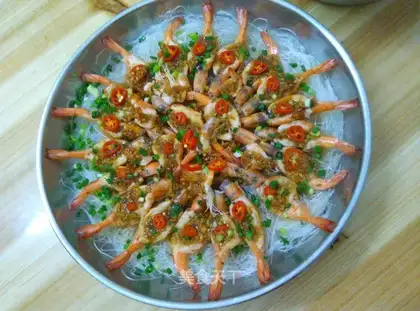 Garlic fan steamed shrimp