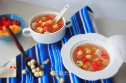 Silver-ear lily soup