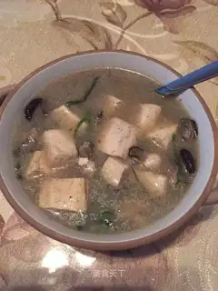 Tofu mushroom oyster soup