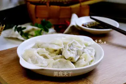 Pork bean horn dumplings
