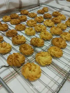Onion cookies