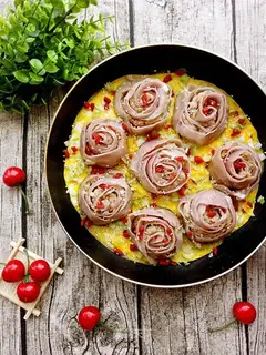 Potato roses holding eggs and dumplings