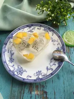 ♪ White, pink, fruity ♪