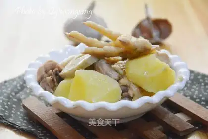 Potato noodles with chicken