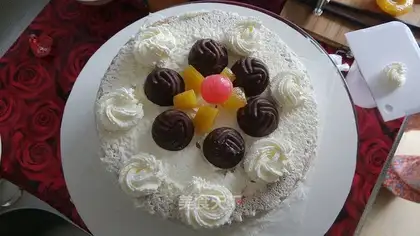 Eight inches of cream cake