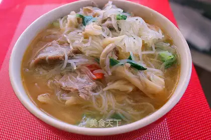 Beef mushroom noodles