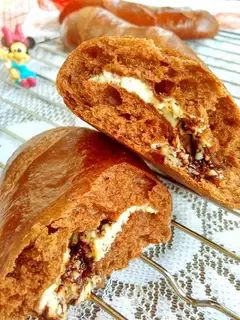 Chocolate cheese bread