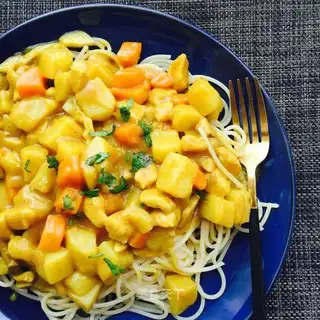 Curry chicken pasta
