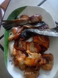 Fried salmon bones