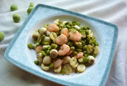 Lotus peas and shrimp