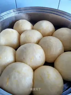 Pumpkin buns