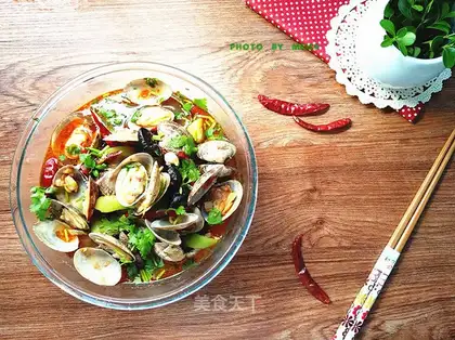 Boiled clams
