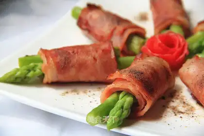 Bacon Blue Roll