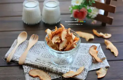Baked apple chips