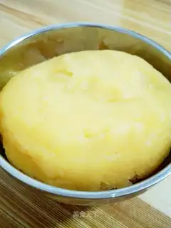 Perfect milk yellow