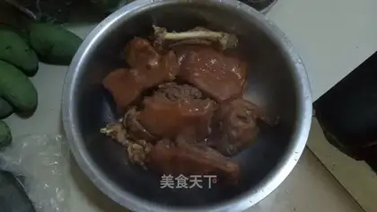 Spicy dog meat