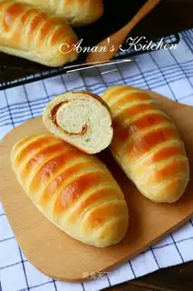 A salad pine bun