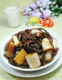 Tea mushrooms are burning with five flowers