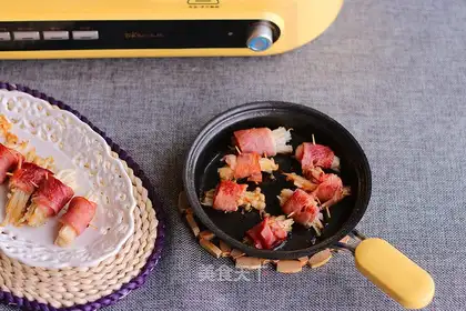 Bacon pins and mushrooms
