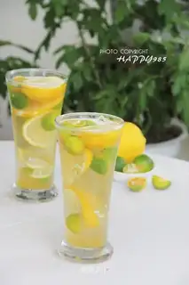Orange tea with lemon