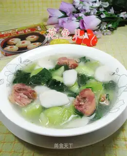 Chicken-legged pastry soup