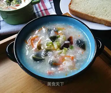 Egg and ham and vegetable porridge