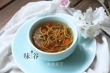 ♪ Soup from the gold and silver ♪