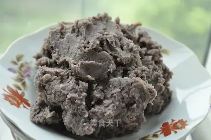 Red bean saloon pie