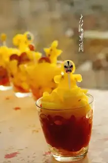 Fruit cups