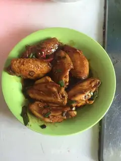 Red chicken wings
